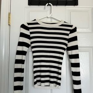 Forever 21 Тор black and white